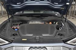 赤峰鑫奧奧迪售后電話號(hào)碼查詢