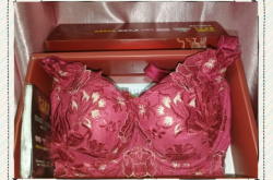 赤峰夏娃之秀內(nèi)衣店電話號(hào)碼