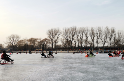 赤峰紅山溜冰場電話號碼多少