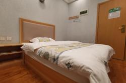 赤峰湖中飯店訂餐電話多少號