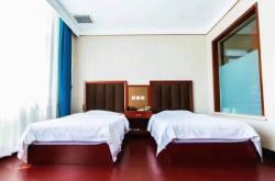 赤峰金品賓館電話多少啊