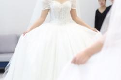 赤峰麻豆女裝批發(fā)電話號(hào)碼查詢