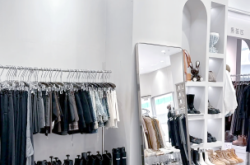 赤峰服裝折疊機廠家電話號碼