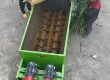 赤峰牛羊拌料攪拌機(jī)電話號(hào)碼