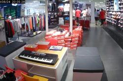 李寧童裝赤峰店電話號碼查詢