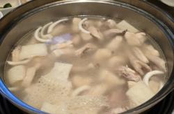 赤峰四季椰子雞火鍋電話號碼