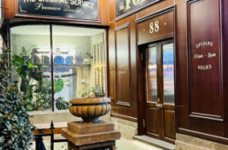 赤峰裝飾青春道店電話多少號(hào)