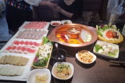 赤峰愛瑪米悅城店電話號碼