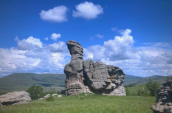赤峰市盈佳旅館地址電話號碼