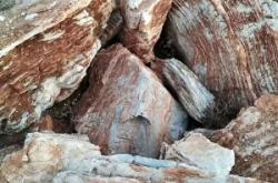 赤峰收石頭吊墜電話號碼是多少