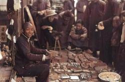 赤峰賣舊衣服電話號(hào)碼多少