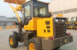 赤峰四輪鏟車廠家電話號(hào)碼