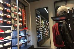 安踏赤峰專賣店電話號碼查詢