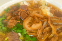 赤峰王記牛肉館電話多少號(hào)