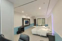 赤峰暴風(fēng)電競酒店電話多少號