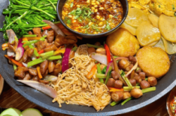 赤峰鐘樓三彩店電話號碼查詢