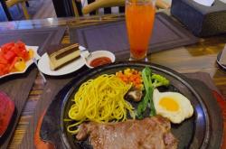 赤峰牛排西餐廳電話號碼多少