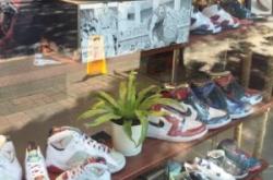 赤峰鞋店到家電話號(hào)碼查詢是多少