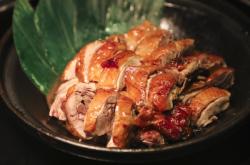 赤峰金獅皇冠酒店訂餐電話多少號