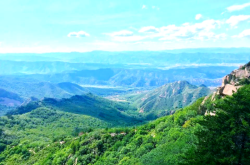赤峰馬安山三妮酒店電話號(hào)碼