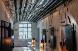 赤峰阿瑪酒吧電話多少啊