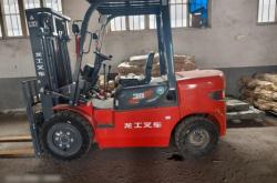 赤峰3噸叉車經(jīng)銷商電話號碼