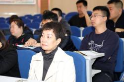 赤峰實驗中學老師電話號碼是多少