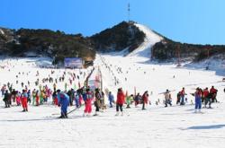 赤峰南山滑雪場民宿電話號碼