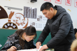 赤峰往屆生報(bào)考咨詢電話是多少