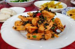 赤峰市洪尊飯店地址電話號碼