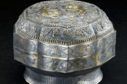 赤峰鏡姐貼膜店電話地址查詢