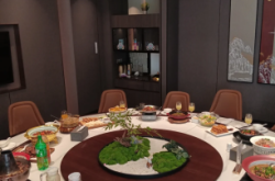 赤峰王府井宴賓樓電話號(hào)碼