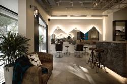 赤峰鴻鳴美發(fā)店地址電話號碼