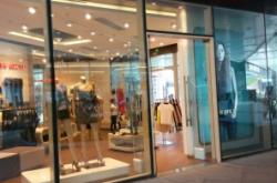 赤峰道中式服裝店電話號(hào)碼