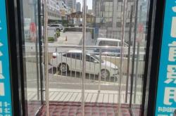 赤峰商場門簾廠家電話多少號