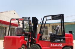 赤峰電動叉車公司電話多少號