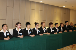 赤峰千絲美容院電話地址查詢