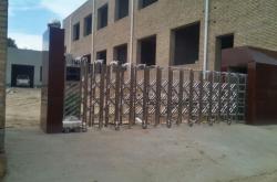 赤峰工業(yè)伸縮門廠家電話號(hào)碼