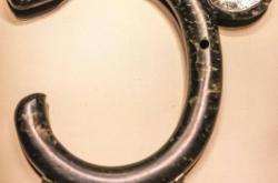 赤峰玉鴻商貿(mào)有限公司電話號(hào)碼