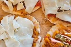 赤峰外婆披薩店電話號(hào)碼多少