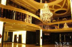 赤峰藍(lán)天滑冰場電話多少號(hào)