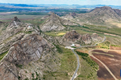 赤峰美感理發(fā)店電話號碼查詢