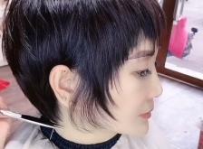 赤峰寶媽減齡發(fā)型店電話號碼