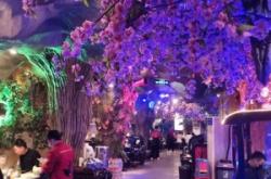 赤峰溶洞火鍋店電話多少號