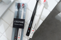 赤峰牙刷批發(fā)市場電話地址查詢