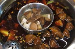 赤峰萬達(dá)鴨脯火鍋電話號碼