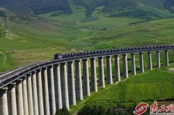 赤峰市運(yùn)升玻璃電話多少號