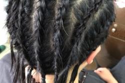 赤峰編發(fā)理發(fā)店電話多少號