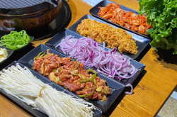 赤峰小店烤肉電話多少錢啊