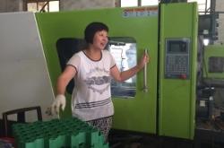 赤峰塑料殼推薦加工廠電話號(hào)碼